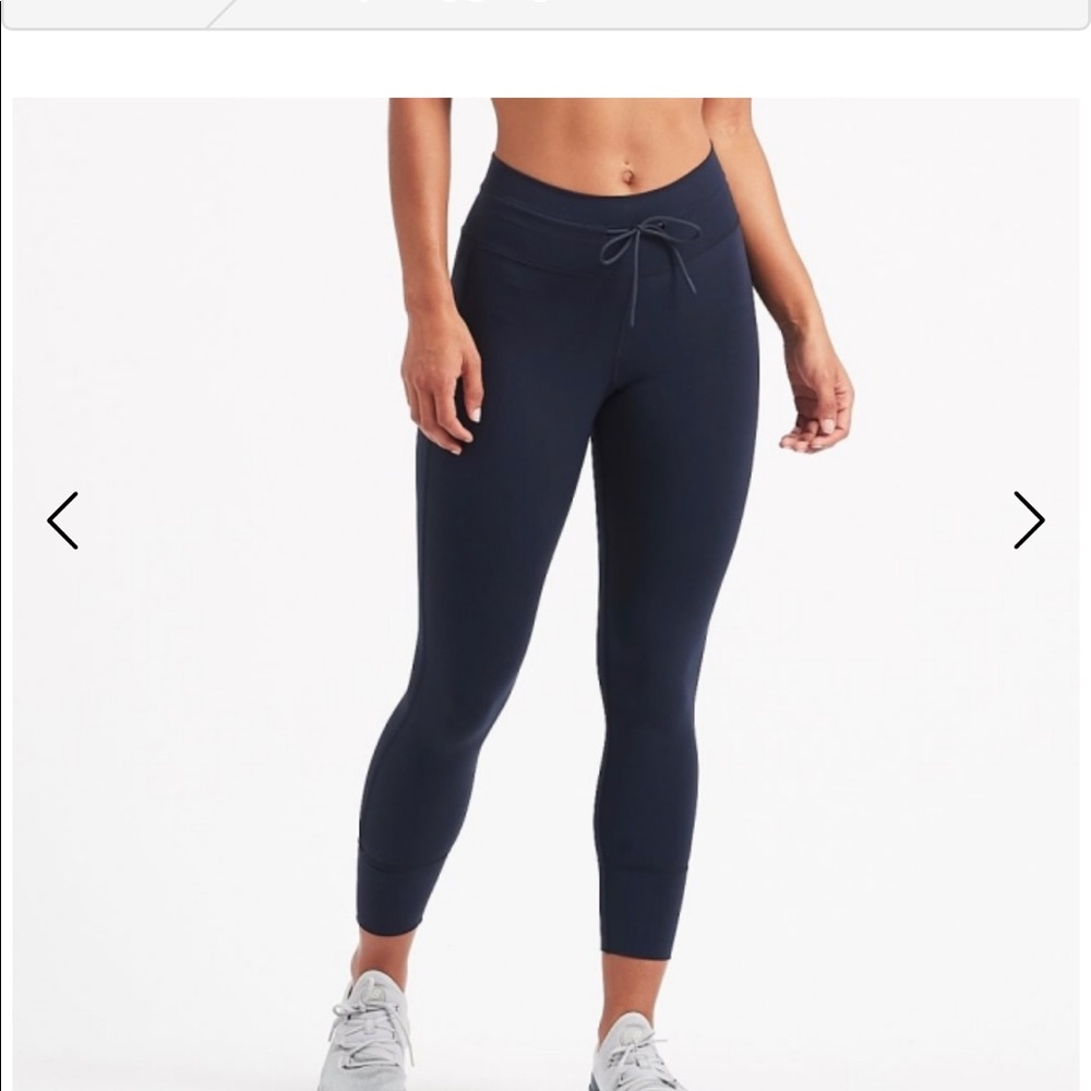 Vuori daily leggings in ink